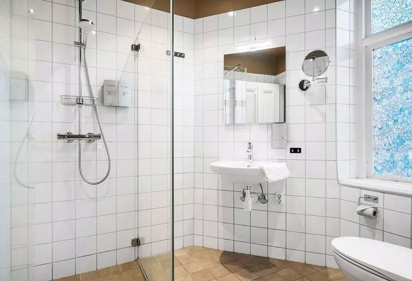 Hotelli L Linnéa Helsingborg