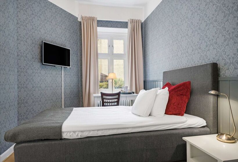 هتل L Linnéa Helsingborg