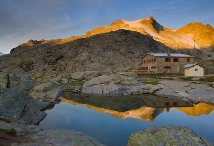 فندق Nira Alpina