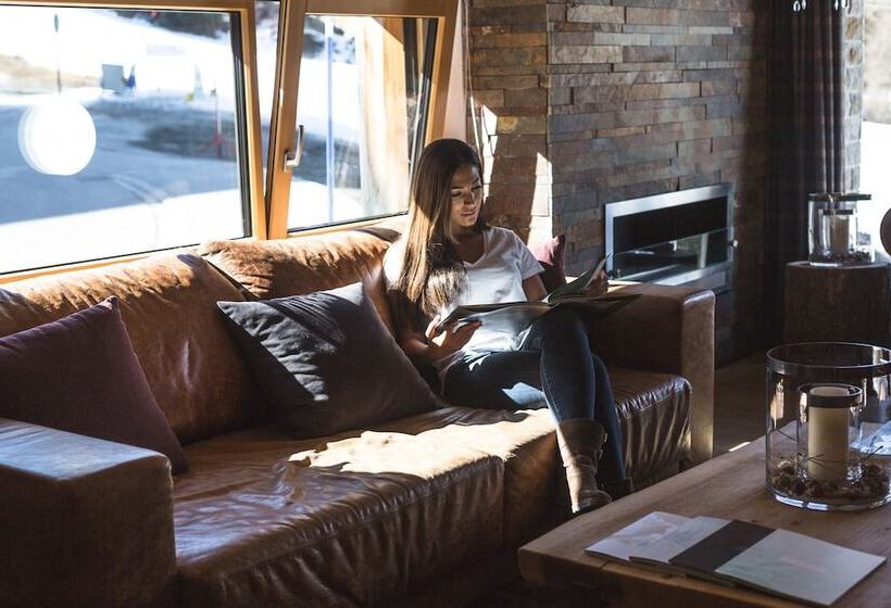 فندق Nira Alpina