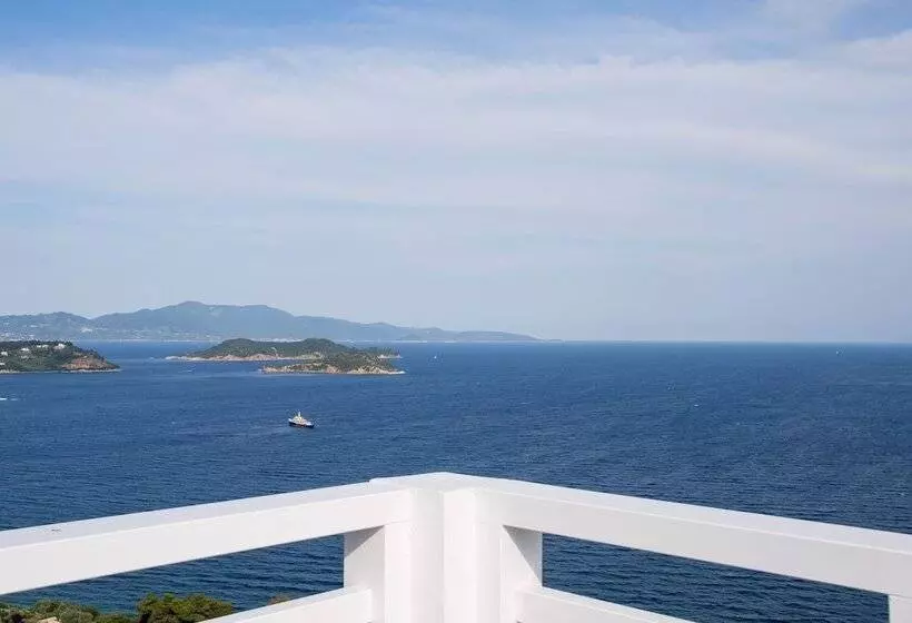 هتل Oniro Skiathos