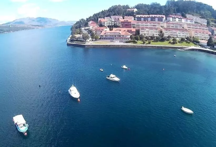 Hotelli Playa De Quenxe