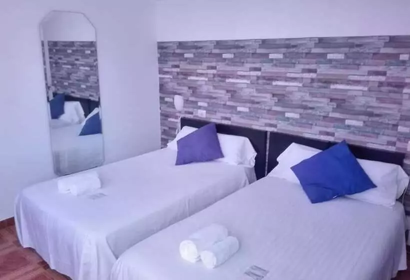 Hotelli Playa De Quenxe