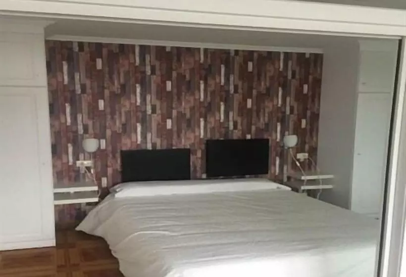 Hotelli Playa De Quenxe