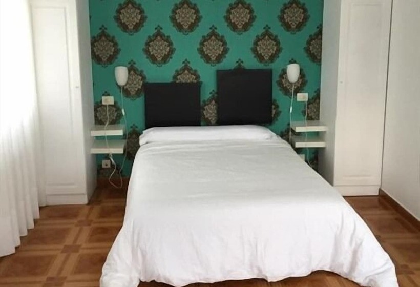 هتل Playa De Quenxe