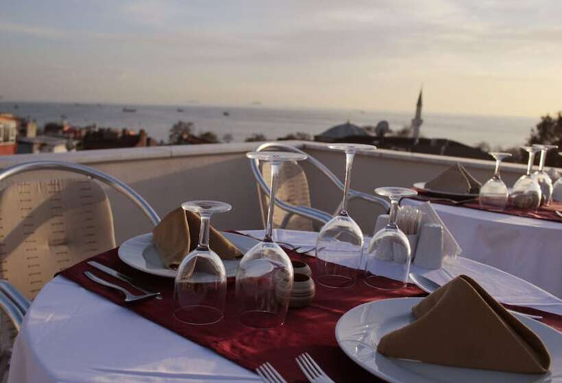 ホテル Sultanahmet Cesme