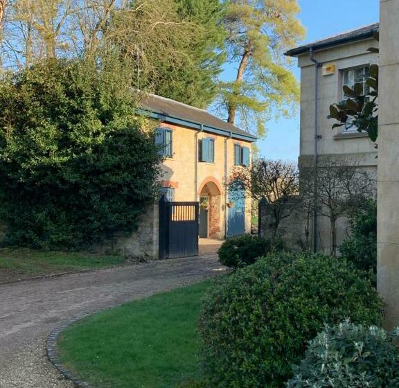 مبيت وإفطار The Old Vicarage, Evenley. Brackley
