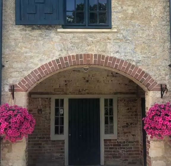 ベッドアンドブレックファースト The Old Vicarage, Evenley. Brackley
