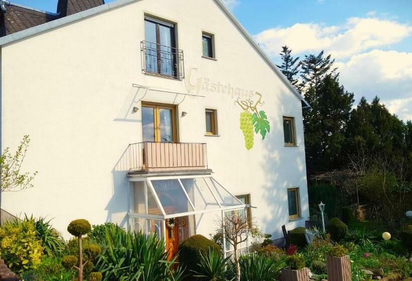 Отель Garni Zur Traube