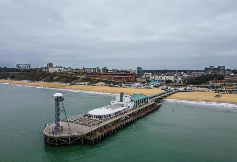 Pensão 5 Min From The Beach En Suite Room In Guest House