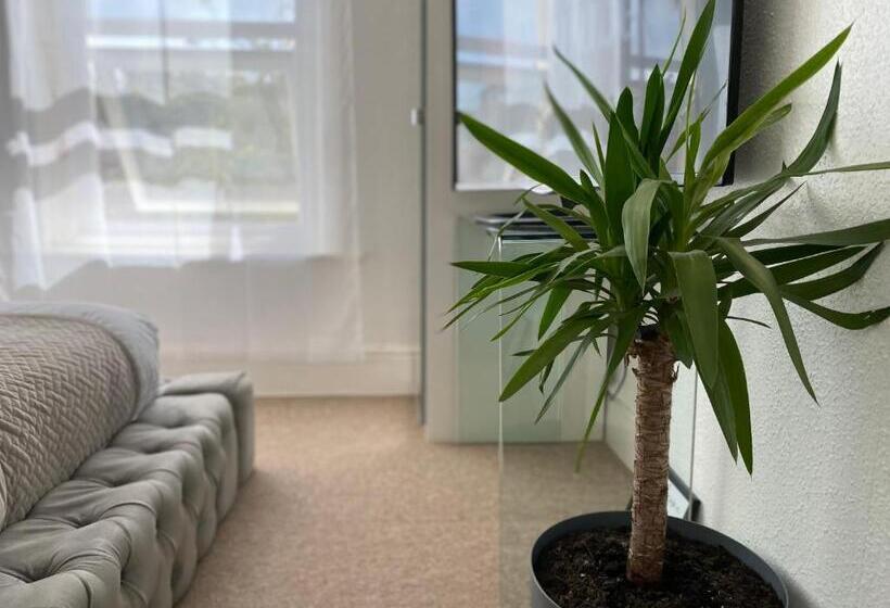 Pensão 5 Min From The Beach En Suite Room In Guest House