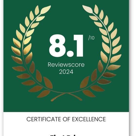 تختخواب و صبحانه First Price