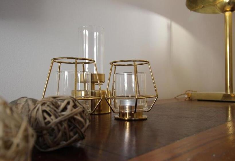 تختخواب و صبحانه Nel Cuore Dell Aquila Bnb