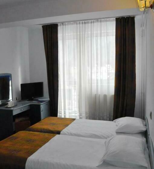 בית מלון כפרי Alexandros Busteni