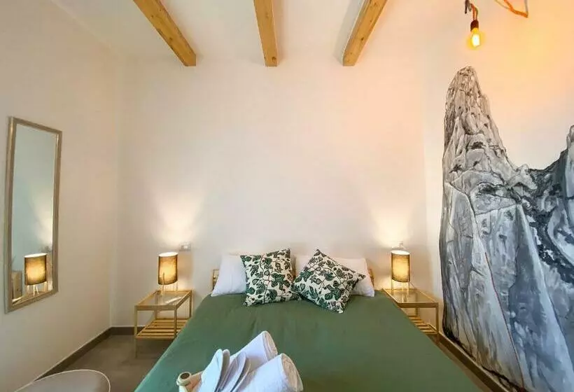 Majatalo Bedandclimbing