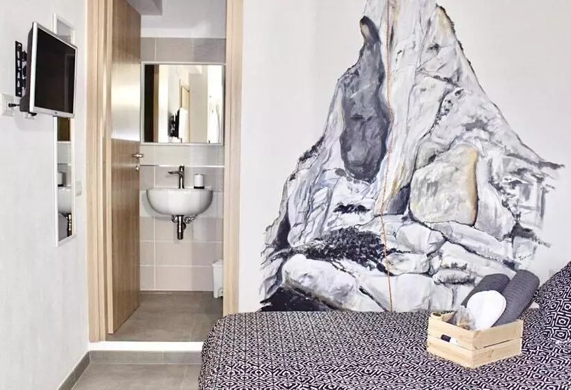 Majatalo Bedandclimbing