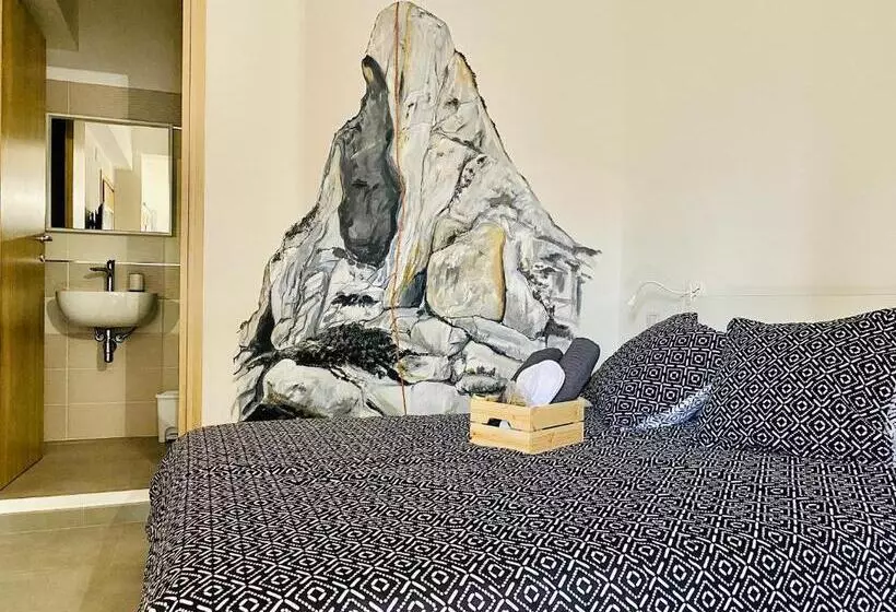 Majatalo Bedandclimbing