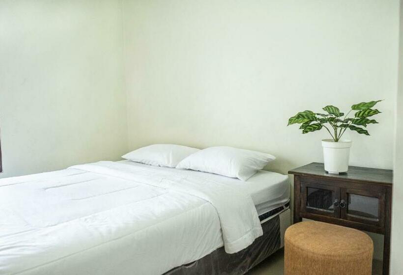 Пансион Gumitish Guest House Singaraja