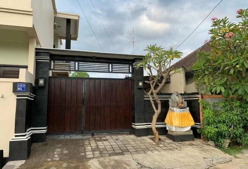 Пансион Gumitish Guest House Singaraja