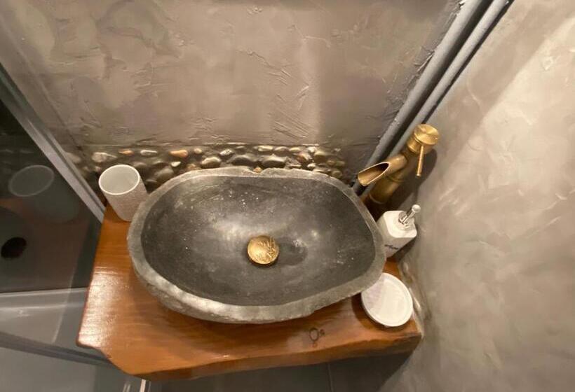 بنسيون La Cigale