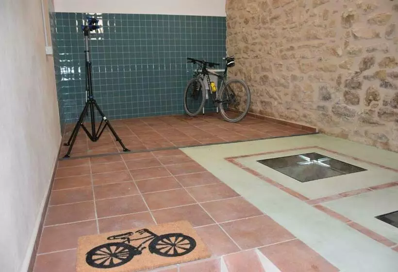 Retkeilymaja Lo Molí De Bot