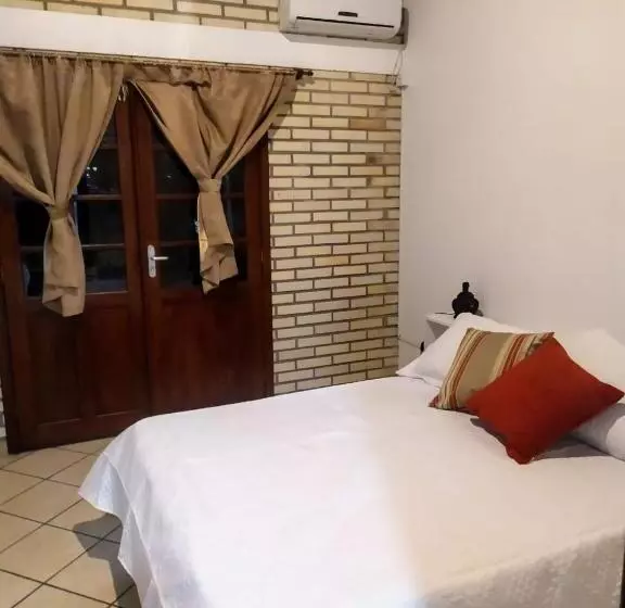 Retkeilymaja Residencial Costumes Brasileiras