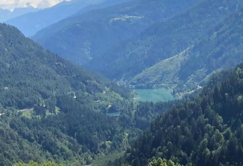 Aamiaismajoitus (B&B) B And B Nonna Rosa Vista Lagorai