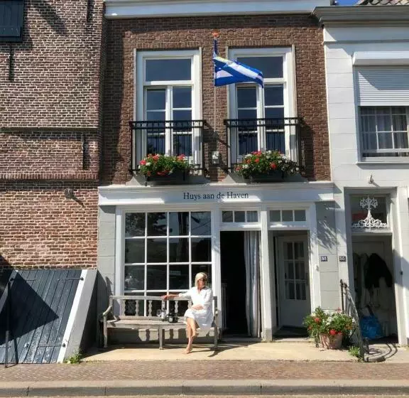 پانسیون Huys Aan De Haven