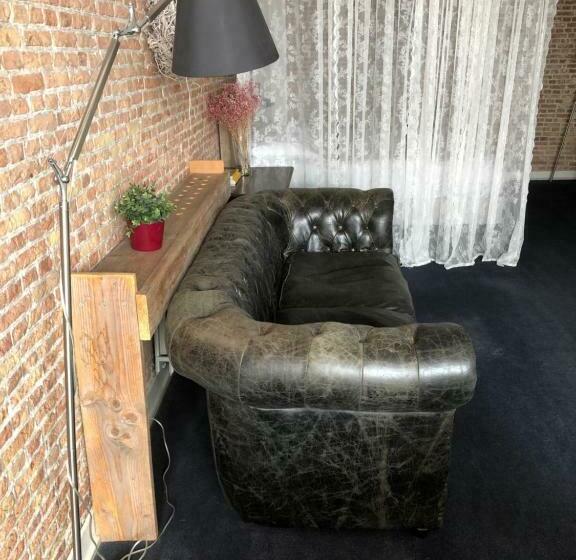 膳宿费 Huys Aan De Haven