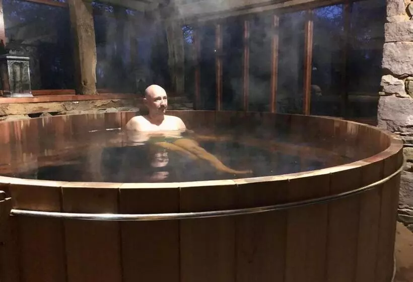 Aamiaismajoitus (B&B) Demeure Du Porzou, Chambres D Hôtes De Charme Dans Demeure D Exception, Parc Paysager, Spa, Massages