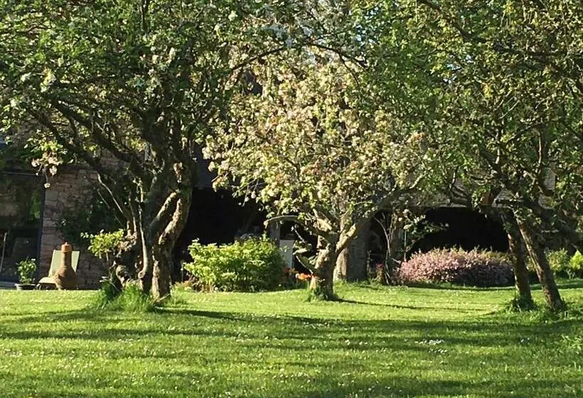 Aamiaismajoitus (B&B) Demeure Du Porzou, Chambres D Hôtes De Charme Dans Demeure D Exception, Parc Paysager, Spa, Massages