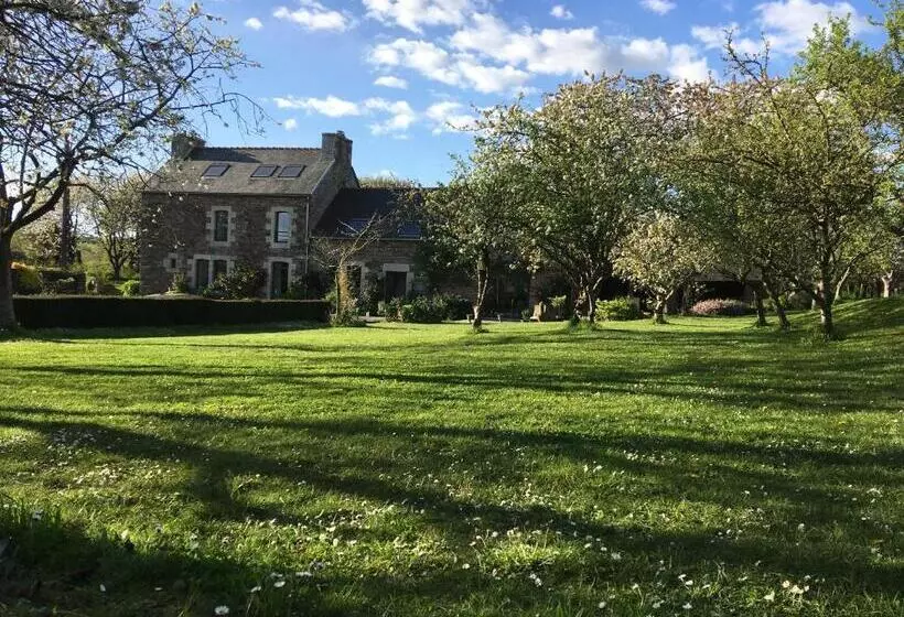 Aamiaismajoitus (B&B) Demeure Du Porzou, Chambres D Hôtes De Charme Dans Demeure D Exception, Parc Paysager, Spa, Massages