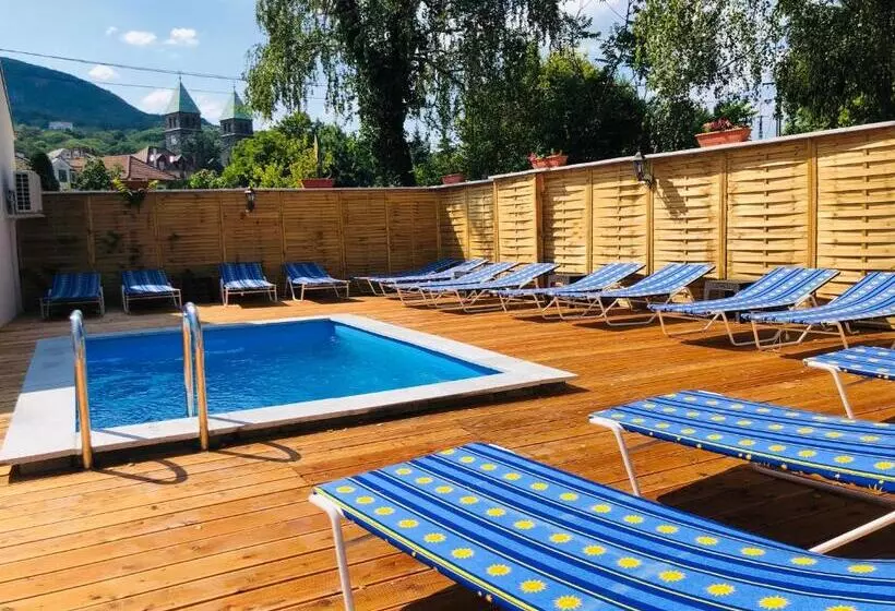 تختخواب و صبحانه Villa Bella