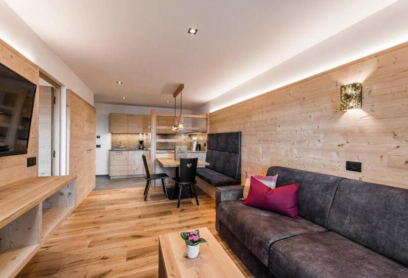 فندق La Majun Fornellahof