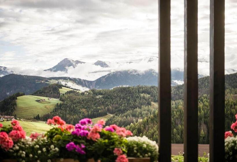 فندق La Majun Fornellahof