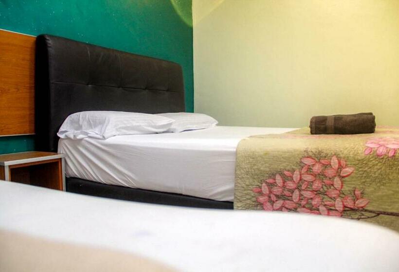 בית מלון כפרי Surya