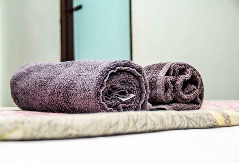 בית מלון כפרי Surya