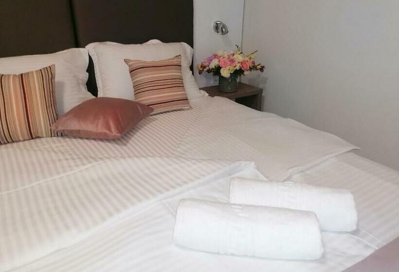 בית מלון כפרי Vila Blue Salin