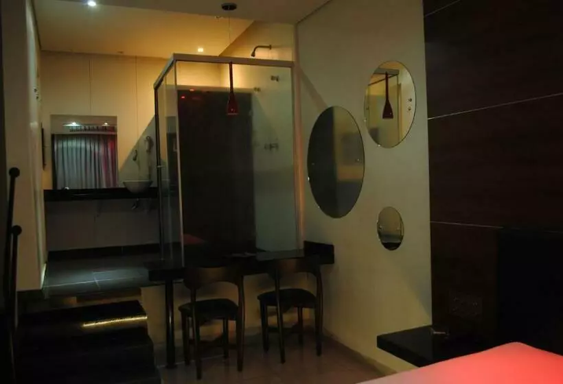 Motel Sunny Day Contagem