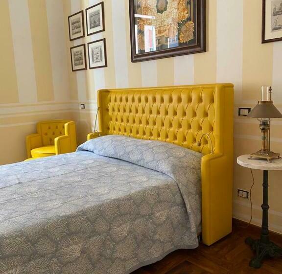 بنسيون Regal House Anzio 2