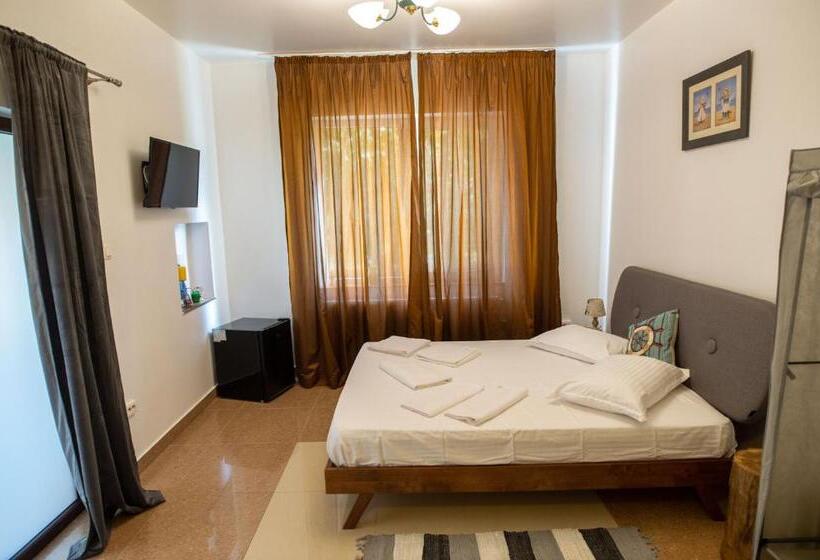 פנסיון Vila Jean Bart