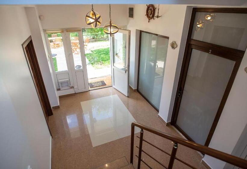 פנסיון Vila Jean Bart