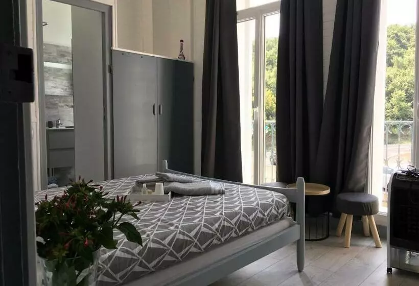 Aamiaismajoitus (B&B) Auberge Du Chêne