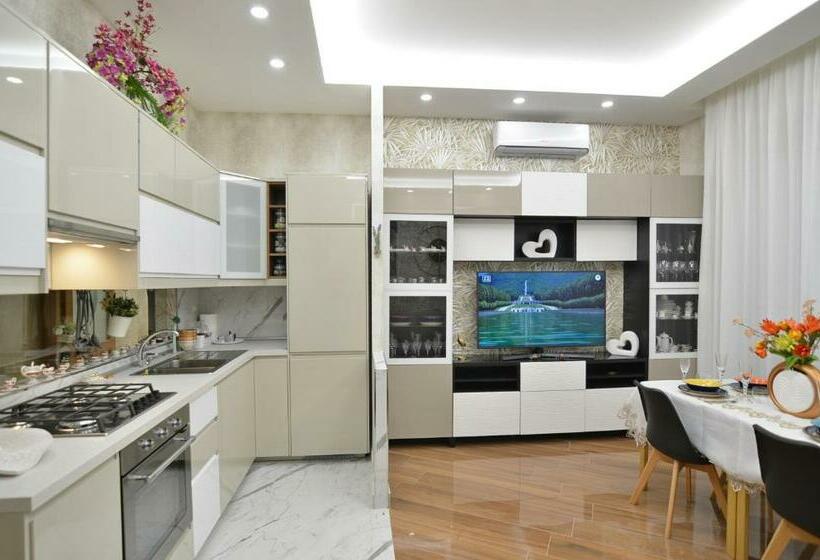 تختخواب و صبحانه Caserta Deluxe Bis