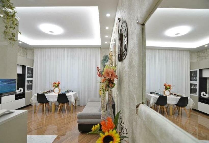 تختخواب و صبحانه Caserta Deluxe Bis