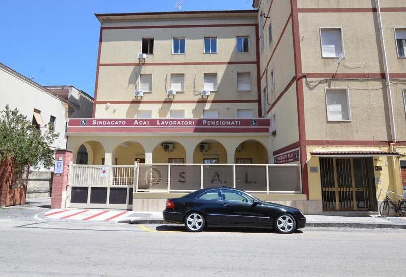 تختخواب و صبحانه Caserta Deluxe Bis