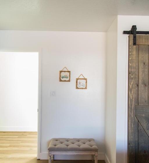 مبيت وإفطار Happy Trails Bnb