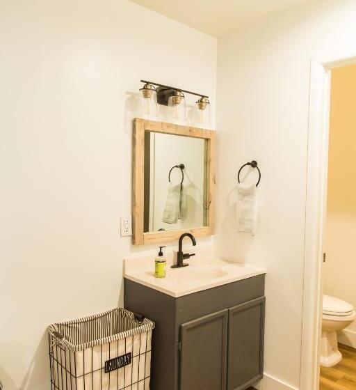 مبيت وإفطار Happy Trails Bnb