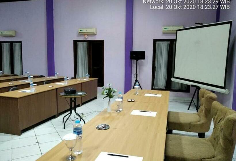 בית מלון כפרי Signature Mandala Kencana