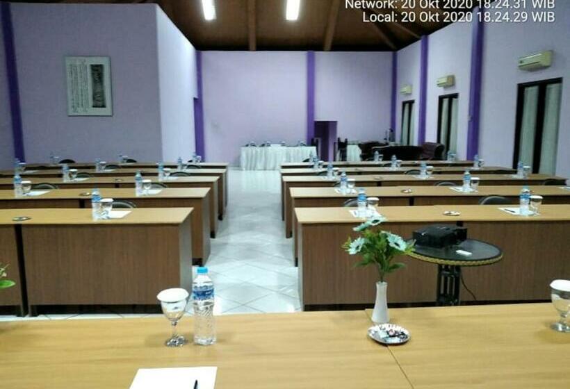 בית מלון כפרי Signature Mandala Kencana